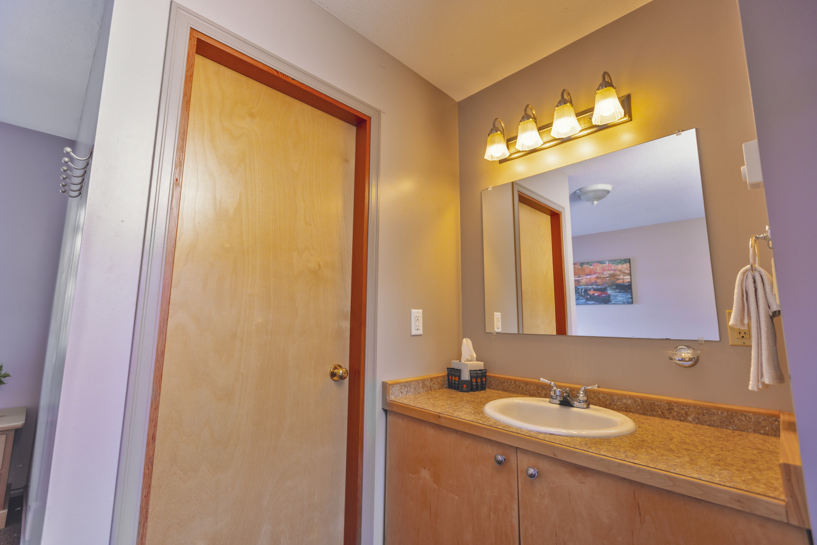 Floathouse bathroom